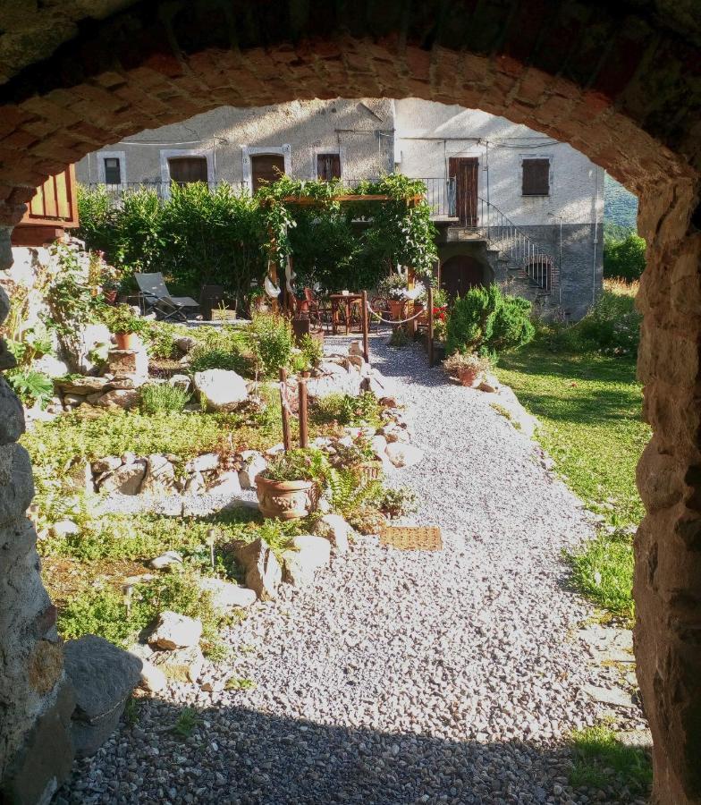 B&B L'Abric - Centro Storico Di Limonetto Лимоне-Пьемонте Экстерьер фото